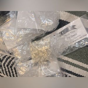 Bow pins bundle